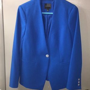 SOLD.   Women’s suit jacket/ blazer
